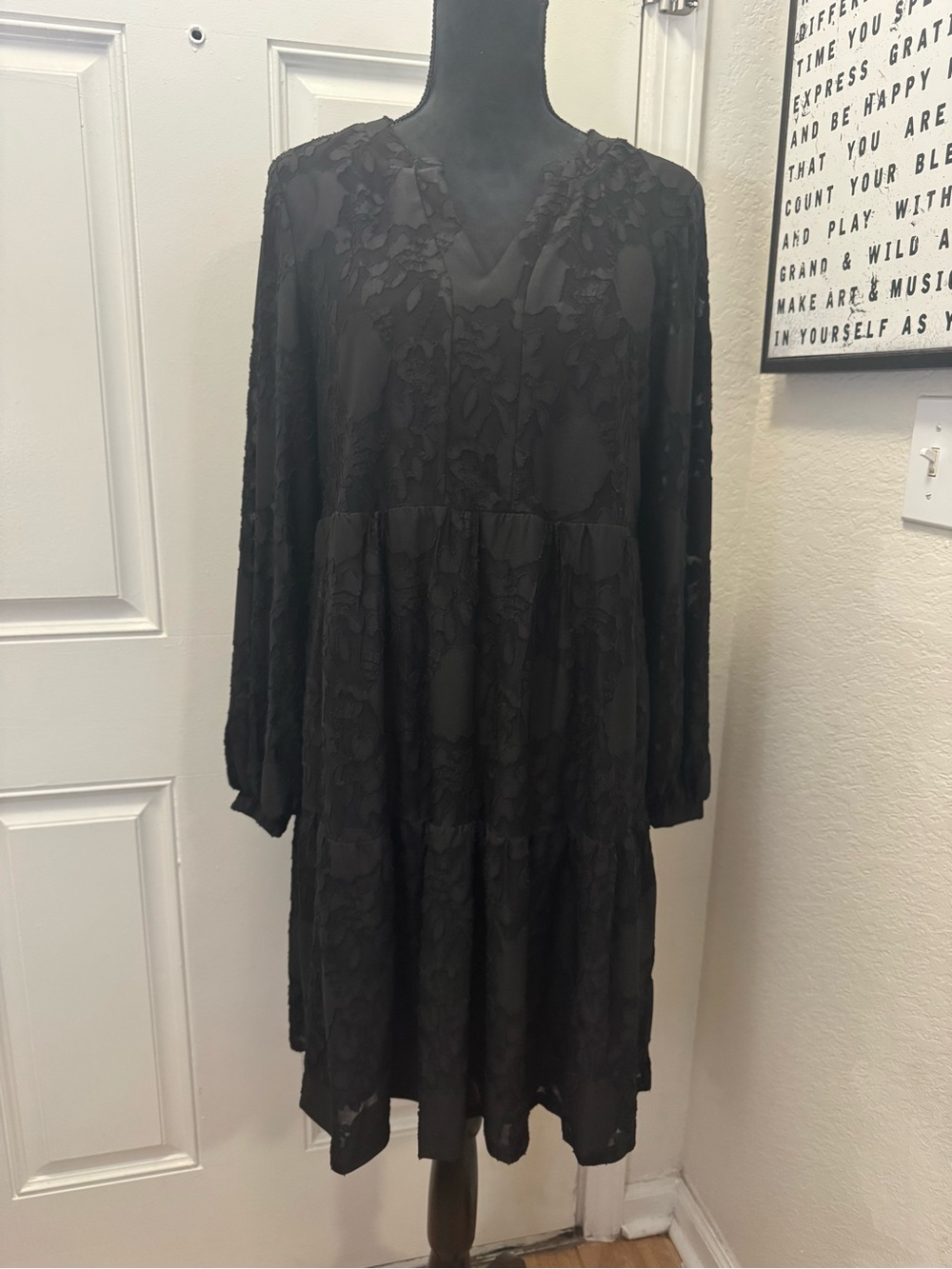 Perceptions Black Long-Sleeve Tiered Lace Dress 0037